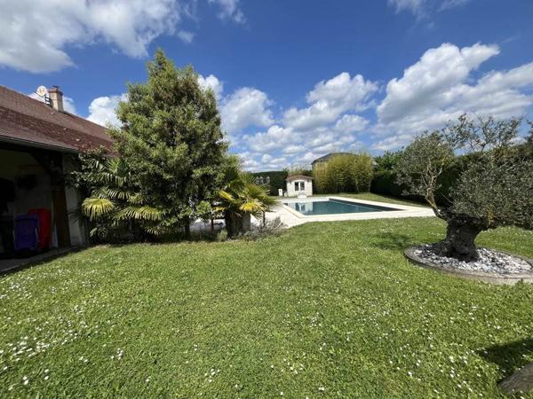 Maison à vendre 382 239 € Saint-Doulchard 5 p 171 m² DPE C