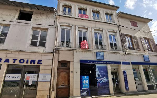 Maison à vendre    6 pièces • 174,22 m2 Montluel