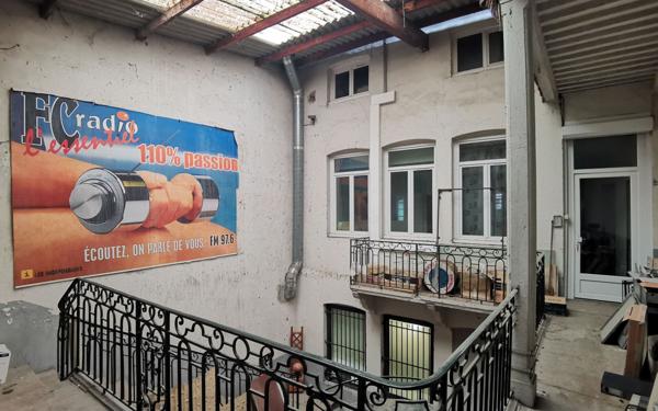 Maison à vendre    6 pièces • 174,22 m2 Montluel