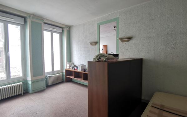 Maison à vendre    6 pièces • 174,22 m2 Montluel