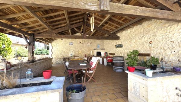 Maison à vendre 9 pièces 283 m² Montendre