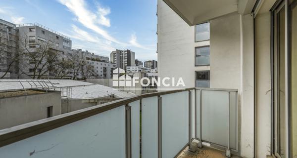 À vendre Appartement 4 pièces 77.59 m² - Paris 75019