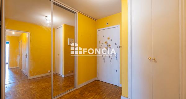 À vendre Appartement 4 pièces 77.59 m² - Paris 75019