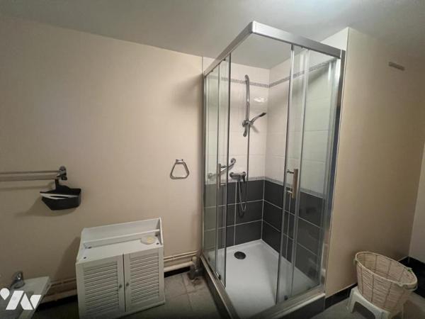 BAGNOLES DE L'ORNE, maison F3 avec appartement T2 au rez-de-jardin