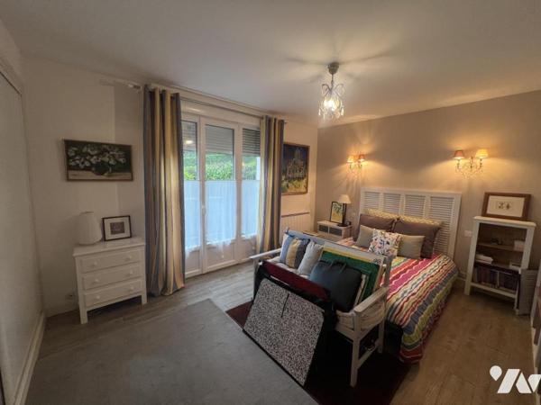 BAGNOLES DE L'ORNE, maison F3 avec appartement T2 au rez-de-jardin