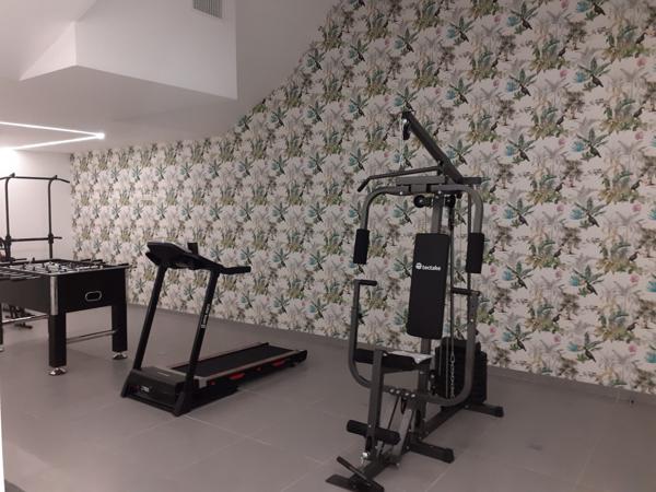 Marseille (13006) 2 PIECES DERNIER ETAGE TERRASSE VUE MER MARSEILLE COURS JULIEN 13006