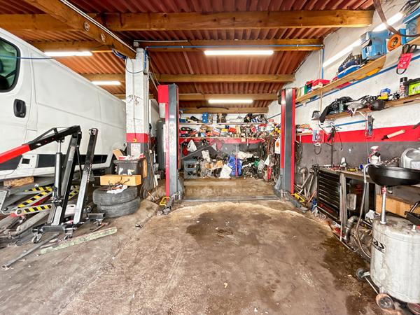 Fond de commerce Garage automobile 77m² 13013 Château Gombert