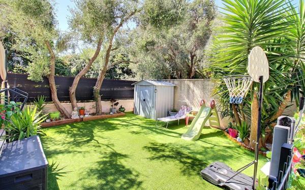 Maison à vendre    6 pièces •  Marseille 13