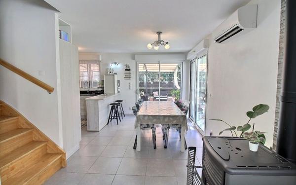 Maison à vendre    6 pièces •  Marseille 13