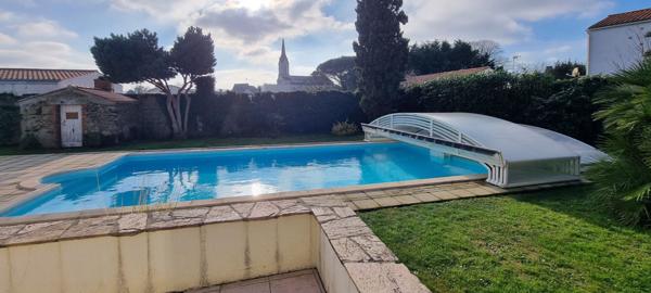 Grande Maison de style proche SAINT GILLES