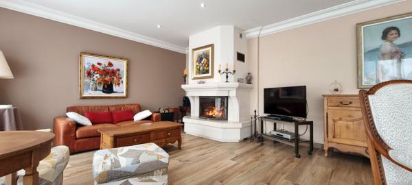 Grande Maison de style proche SAINT GILLES