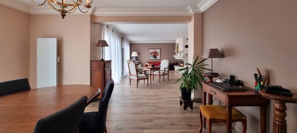 Grande Maison de style proche SAINT GILLES