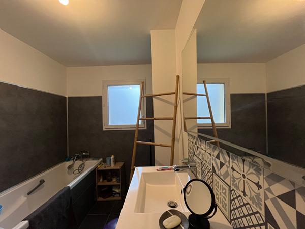 A vendre, à 15 min de Périgueux, 24330 Boulazac, Plain-pied neuf  T.4 (DPE A) en parfait état