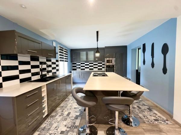 Maison Corbeil Essonnes 7 pièce(s) 127 m2