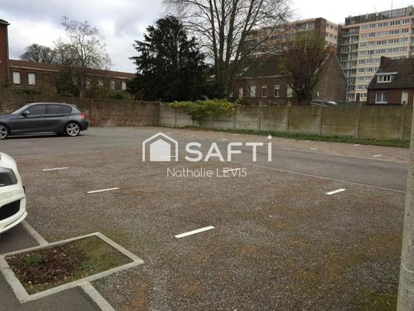 Rare opportunité à saisir : INVESTISSEMENT FACILE avec des places de parkings