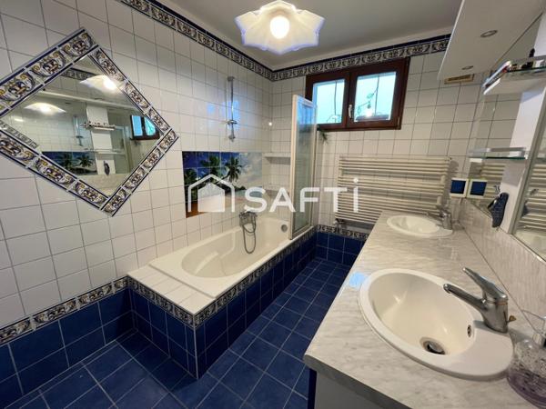 A Choisy maison sur sous-sol complet, terrain au calme