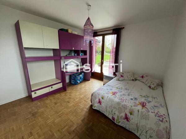 A Choisy maison sur sous-sol complet, terrain au calme