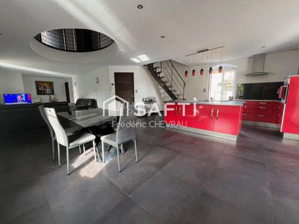 Moulin à Eau  Rénové avec Élégance et Charme