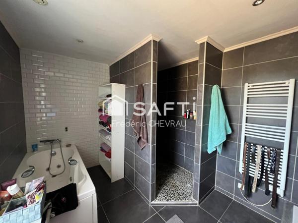 Moulin à Eau  Rénové avec Élégance et Charme