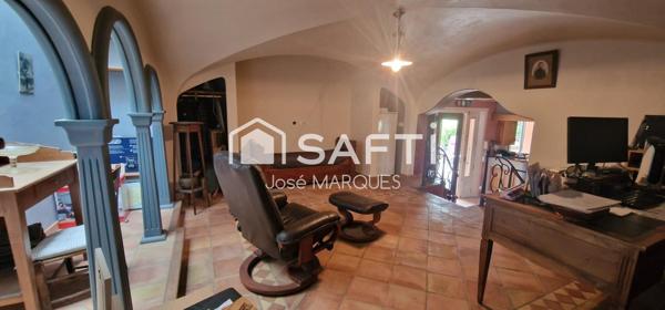 Bureau T5 153m² climatisé terrasse 40m² parking