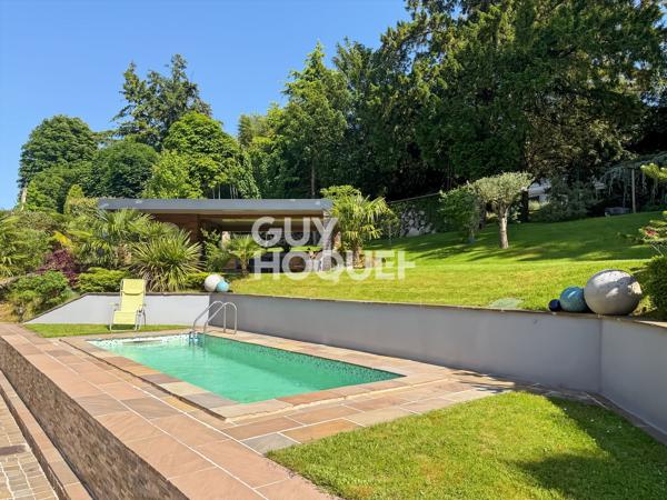 MAISON À VENDRE DE 7 PIÈCES DE 185,00 M²