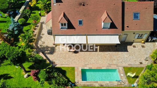 MAISON À VENDRE DE 7 PIÈCES DE 185,00 M²
