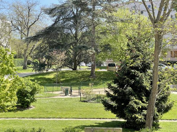 Versailles (78000) VERSAILLES PORCHEFONTAINE - 15min à pied des 2 GARES - APPARTEMENT 66m2 avec BALCON - VUE DEGAGEE - EXPOSITION