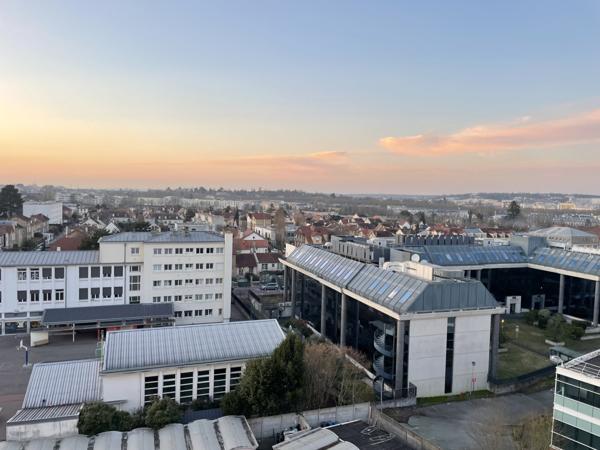 Versailles (78000) VERSAILLES PORCHEFONTAINE - 15min à pied des 2 GARES - APPARTEMENT 66m2 avec BALCON - VUE DEGAGEE - EXPOSITION