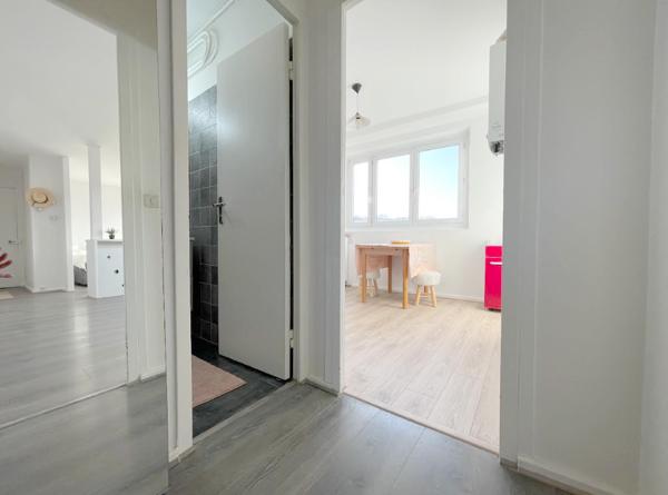 Versailles (78000) VERSAILLES PORCHEFONTAINE - 15min à pied des 2 GARES - APPARTEMENT 66m2 avec BALCON - VUE DEGAGEE - EXPOSITION