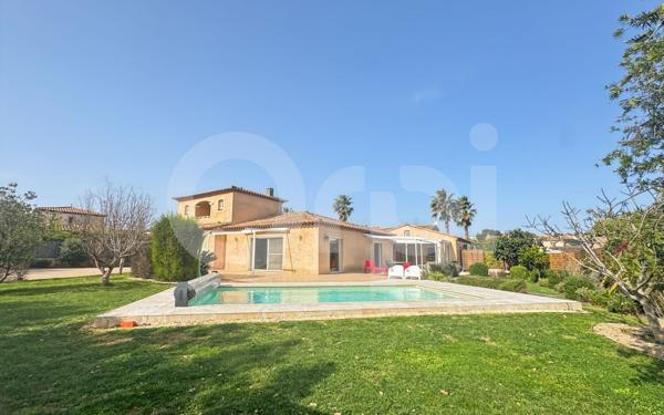 Maison à vendre    9 pièces •  La Crau