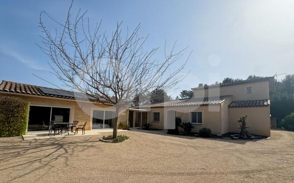 Maison à vendre    9 pièces •  La Crau