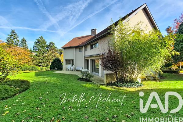 Maison à vendre 8 pièces 250 m² Louveciennes