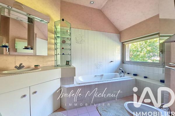 Maison à vendre 8 pièces 250 m² Louveciennes