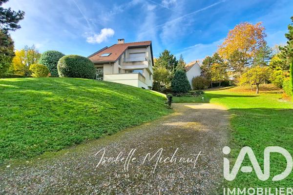 Maison à vendre 8 pièces 250 m² Louveciennes