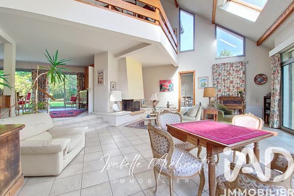 Maison à vendre 8 pièces 250 m² Louveciennes