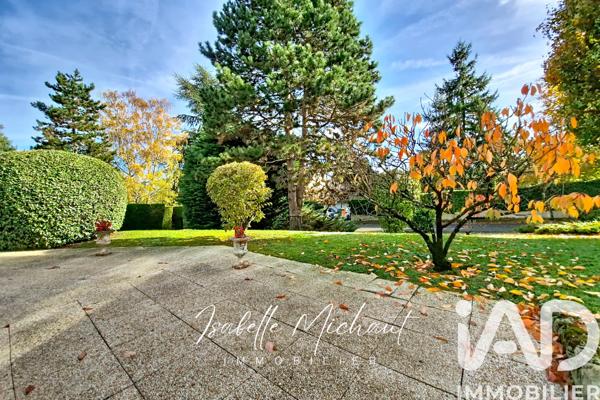Maison à vendre 8 pièces 250 m² Louveciennes