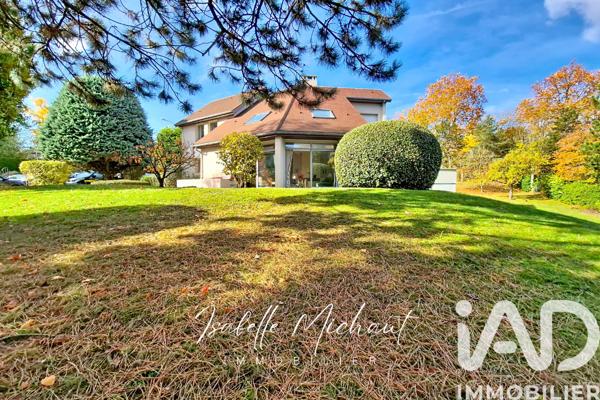 Maison à vendre 8 pièces 250 m² Louveciennes