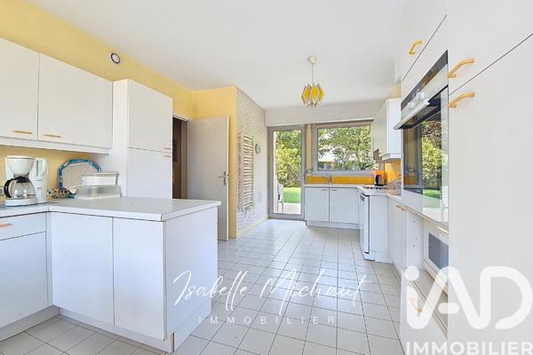Maison à vendre 8 pièces 250 m² Louveciennes