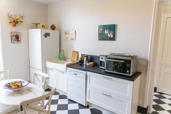 Maison bourgeoise avec jardin et garage - LISIEUX centre