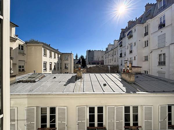 Paris 7 - Rue Las Cases - 4 pièces 81 m² - Quartier Sainte-Clotilde