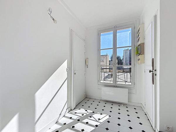 Paris 7 - Rue Las Cases - 4 pièces 81 m² - Quartier Sainte-Clotilde