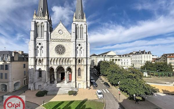 Appartement à vendre    2 pièces • 76,98 m2 Pau