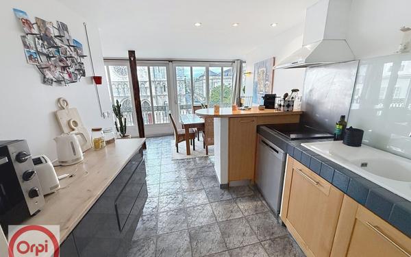 Appartement à vendre    2 pièces • 76,98 m2 Pau