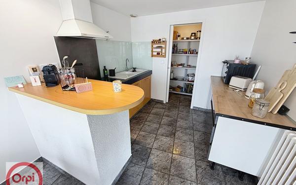 Appartement à vendre    2 pièces • 76,98 m2 Pau