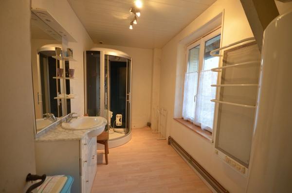 Proche de DORMANS (51) à vendre maison de 5 pièces de 140 m², beau potentiel