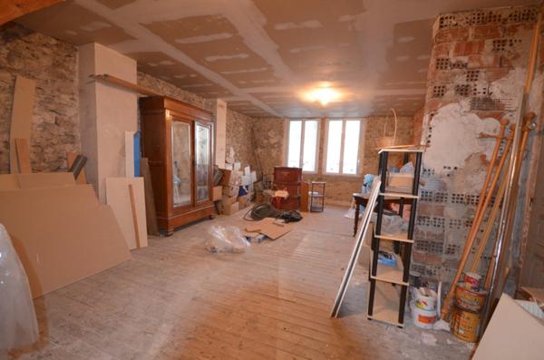 Proche de DORMANS (51) à vendre maison de 5 pièces de 140 m², beau potentiel