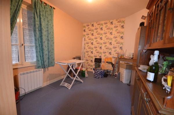 Proche de DORMANS (51) à vendre maison de 5 pièces de 140 m², beau potentiel