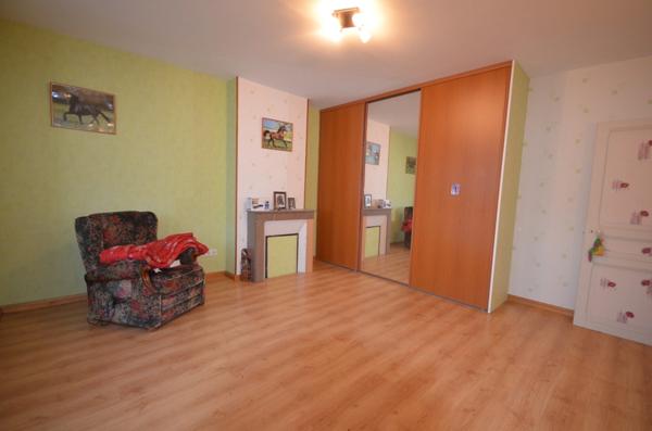 Proche de DORMANS (51) à vendre maison de 5 pièces de 140 m², beau potentiel