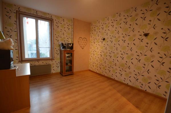 Proche de DORMANS (51) à vendre maison de 5 pièces de 140 m², beau potentiel