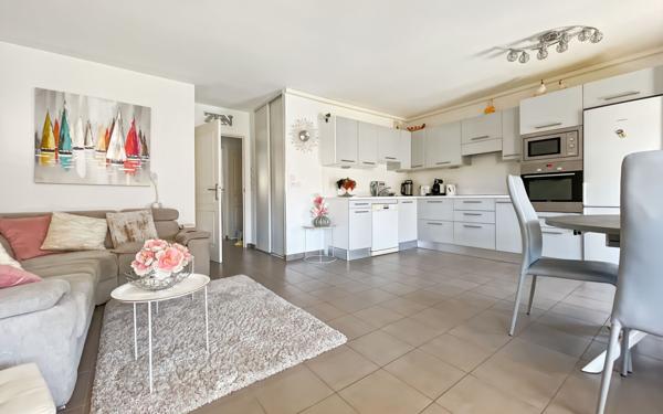 Appartement à vendre    3 pièces • 65,54 m2 Fréjus